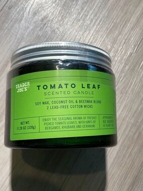 NEW Trader Joe’s Tomato Leaf Scented 2 Wick Candle  11.28 ounces